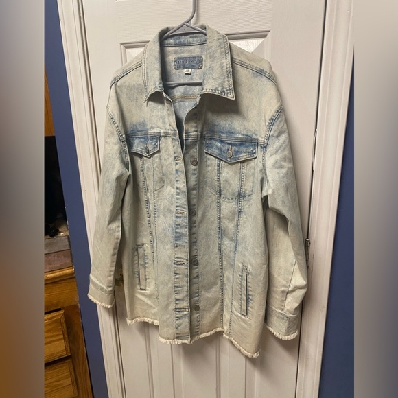 Maurices Light Blue Denim Jacket - Picture 3 of 9